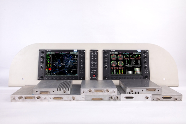 XICA-100型綜合航電(diàn)系統